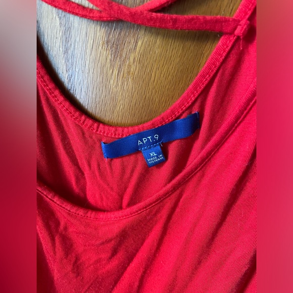 Stylish Tank - Picture 2 of 2